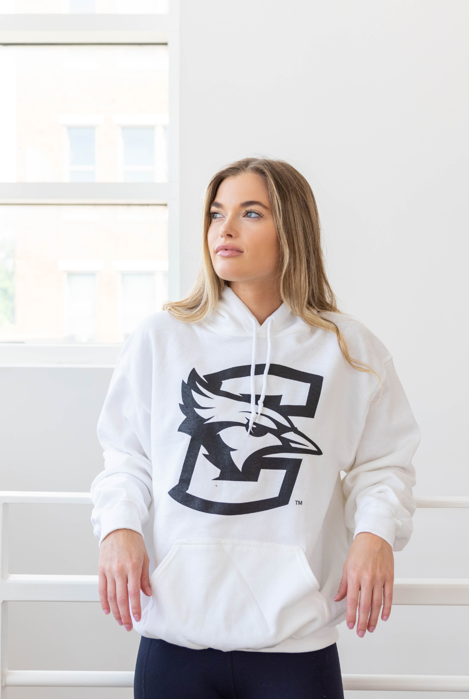 売れ筋商品|||ゲームデイ カットソー トップス レディース Women's White Creighton Bluejays Good Vibes Premium Fleece Drop Shoulder Pullover Sweatshirt White Women's Gameday Couture White Creighton Bluejays Oversized